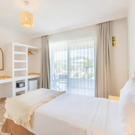 Base Selimiye 5* Мармарис
