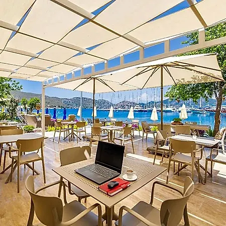 Base Selimiye