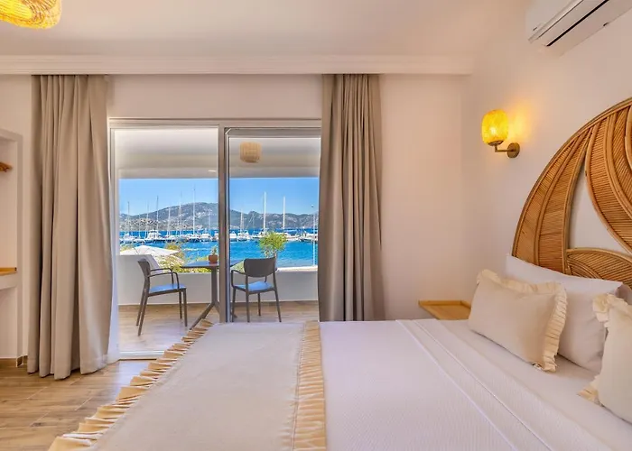 Hotel Base Selimiye 5*