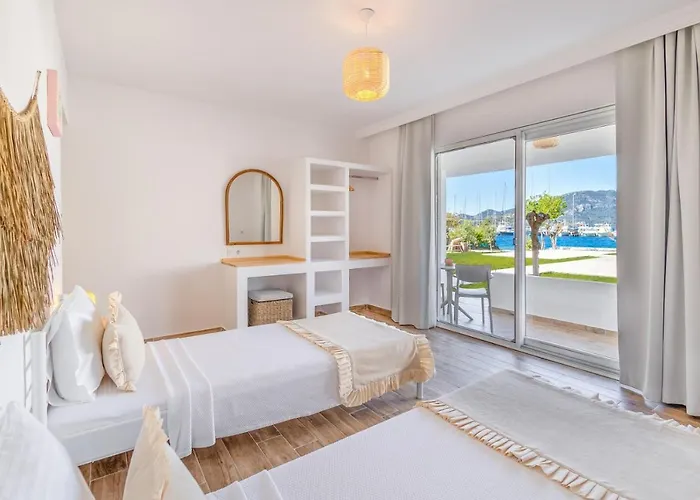 Hotel Base Selimiye 5*