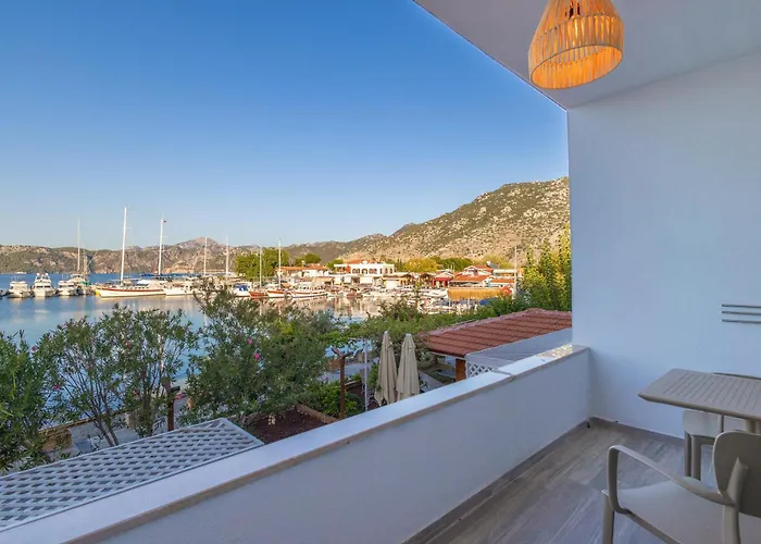 Base Selimiye Hotel 5*