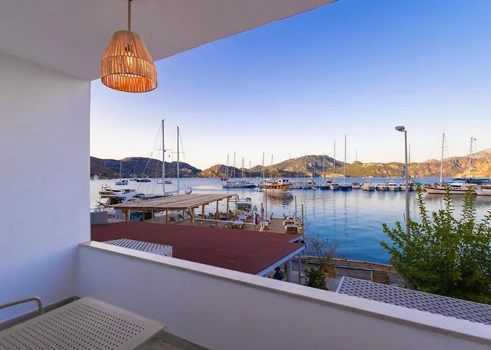 Hotel Base Selimiye 5*